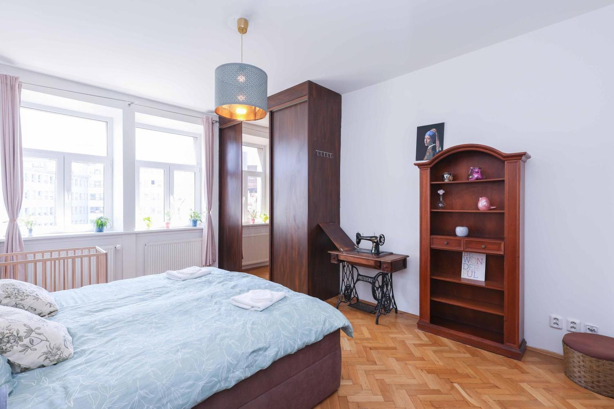 Cozy & Spacious Family Stay Near Train Station Bratislava Extérieur photo