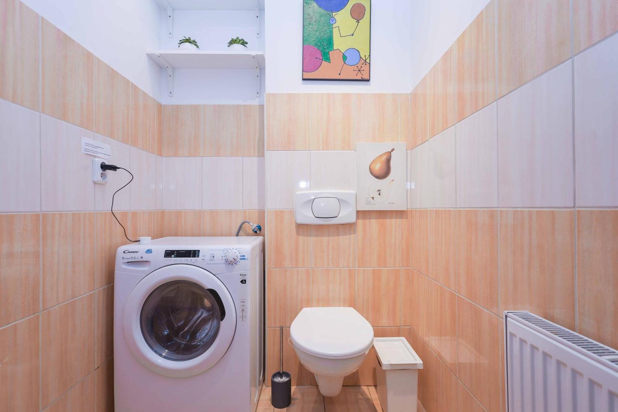 Cozy & Spacious Family Stay Near Train Station Bratislava Extérieur photo